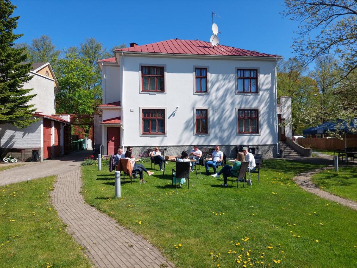 Villa Meri Apartments Parnu Exterior photo
